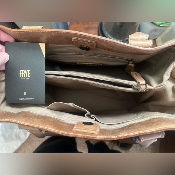 Frye Melissa Distressed Sand Leather Tote Shoulder Bag - Picture 8 of 9